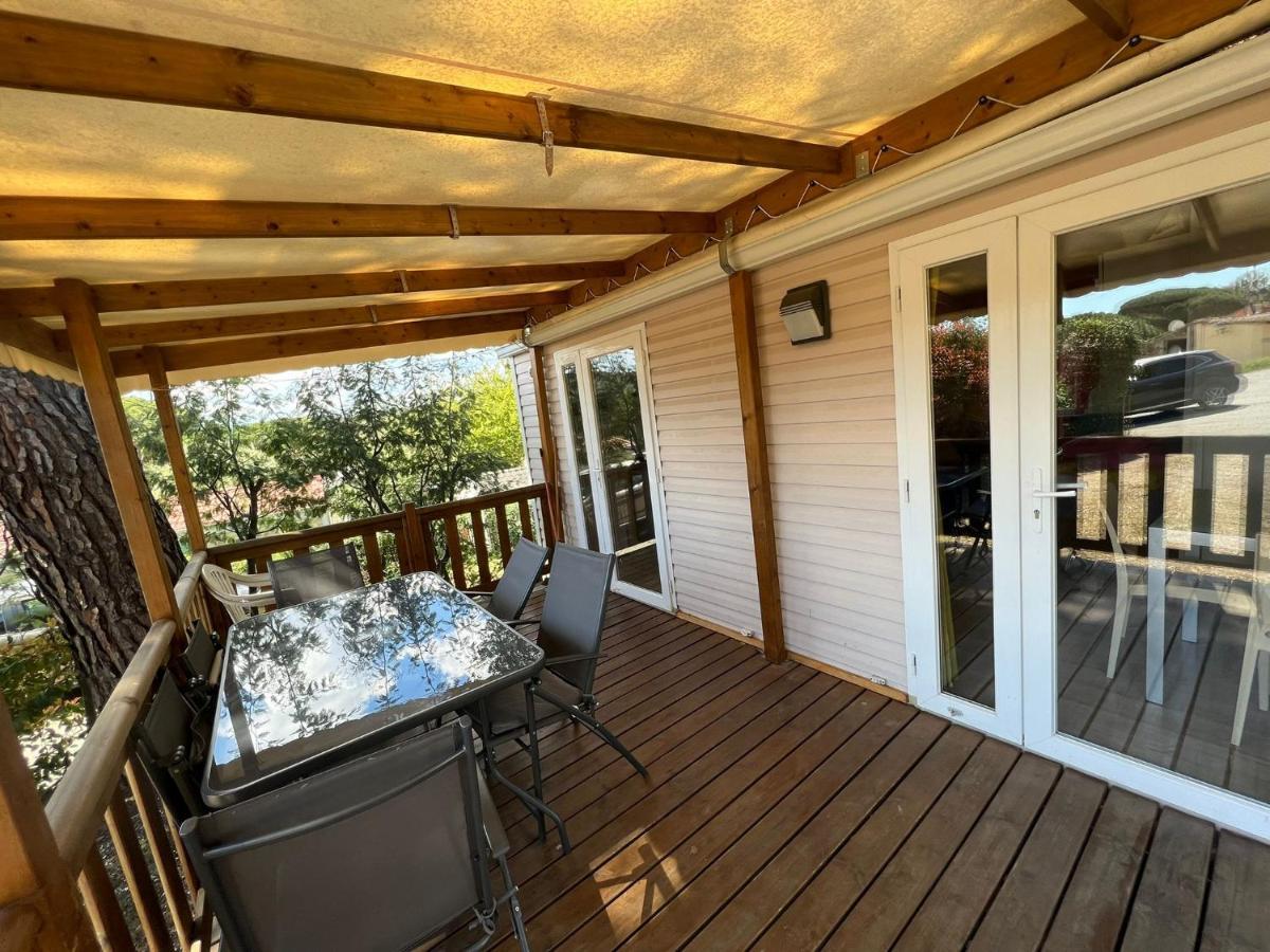 Bungalow Luxe 3 Chambres Surplombant Le Golf De St Tropez Гассен Экстерьер фото