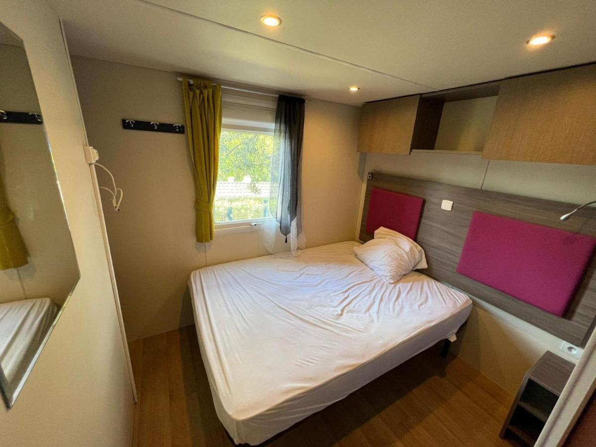 Bungalow Luxe 3 Chambres Surplombant Le Golf De St Tropez Гассен Экстерьер фото