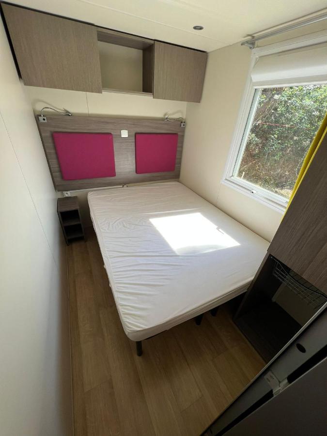 Bungalow Luxe 3 Chambres Surplombant Le Golf De St Tropez Гассен Экстерьер фото